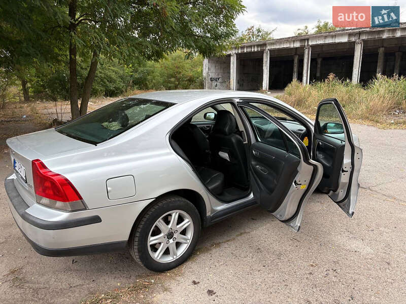 Седан Volvo S60 2002 в Лубнах