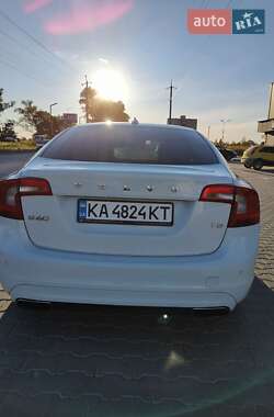 Седан Volvo S60 2013 в 