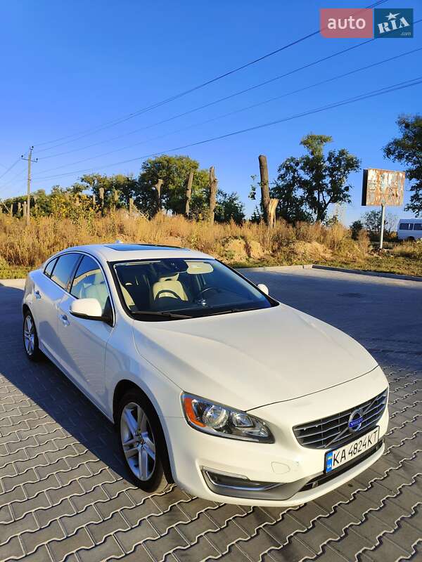 Седан Volvo S60 2013 в 
