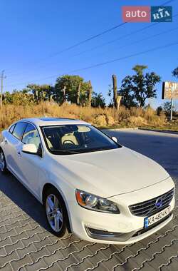 Седан Volvo S60 2013 в 