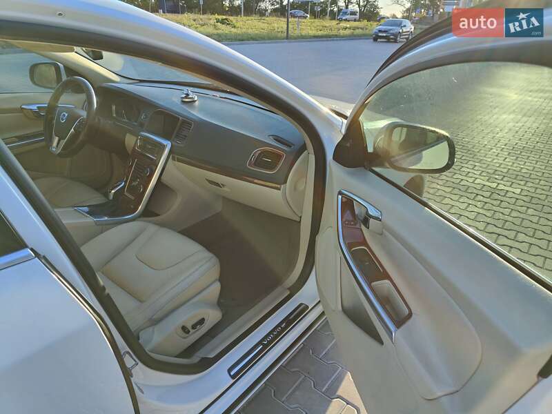 Седан Volvo S60 2013 в Киеве фото 9 Седан Volvo S60 2013 в Киеве