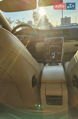 Седан Volvo S60 2013 в 
