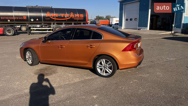 Седан Volvo S60 2011 в Киеве