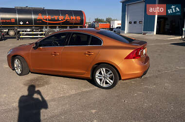 Седан Volvo S60 2011 в 