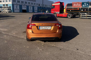 Седан Volvo S60 2011 в 
