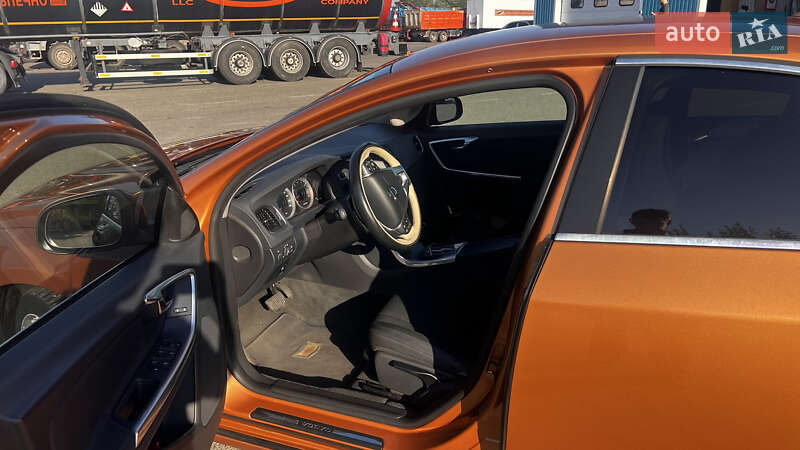 Седан Volvo S60 2011 в Киеве