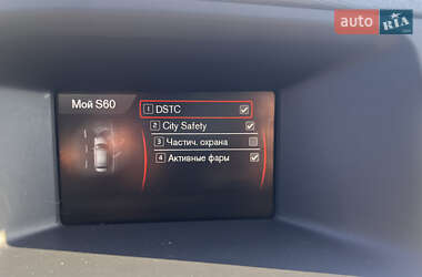 Седан Volvo S60 2011 в 