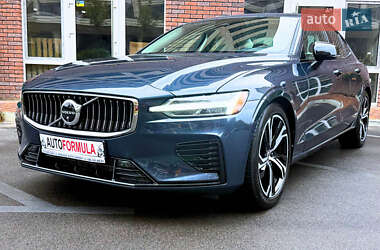 Седан Volvo S60 2024 в 