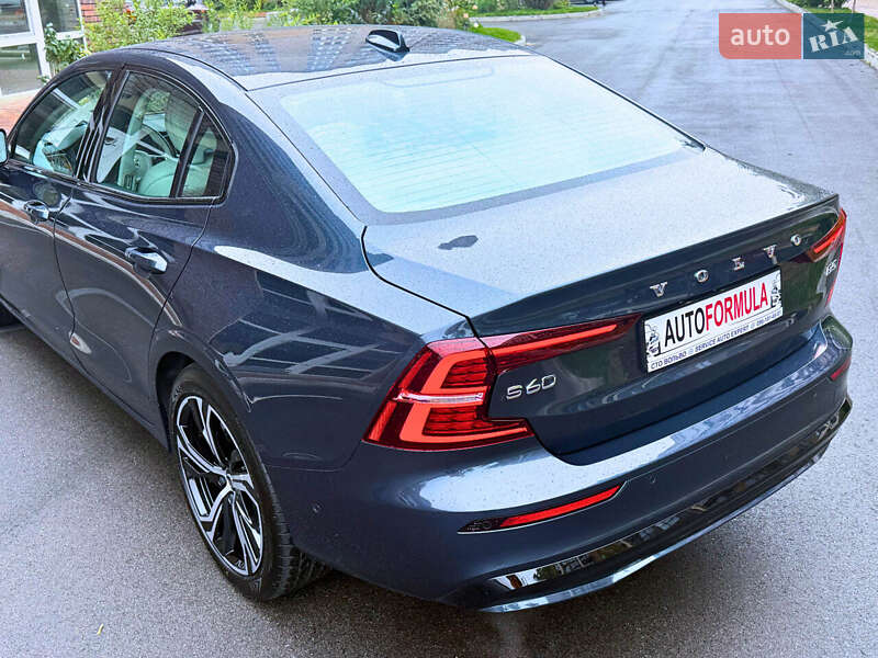 Седан Volvo S60 2024 в Киеве