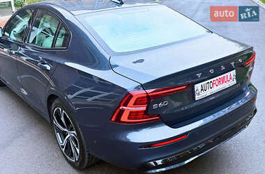 Седан Volvo S60 2024 в 