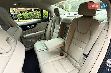 Седан Volvo S60 2024 в 