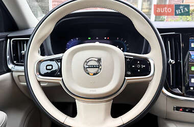 Седан Volvo S60 2024 в 