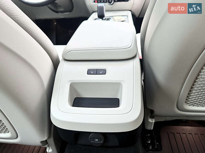 Седан Volvo S60 2024 в Киеве