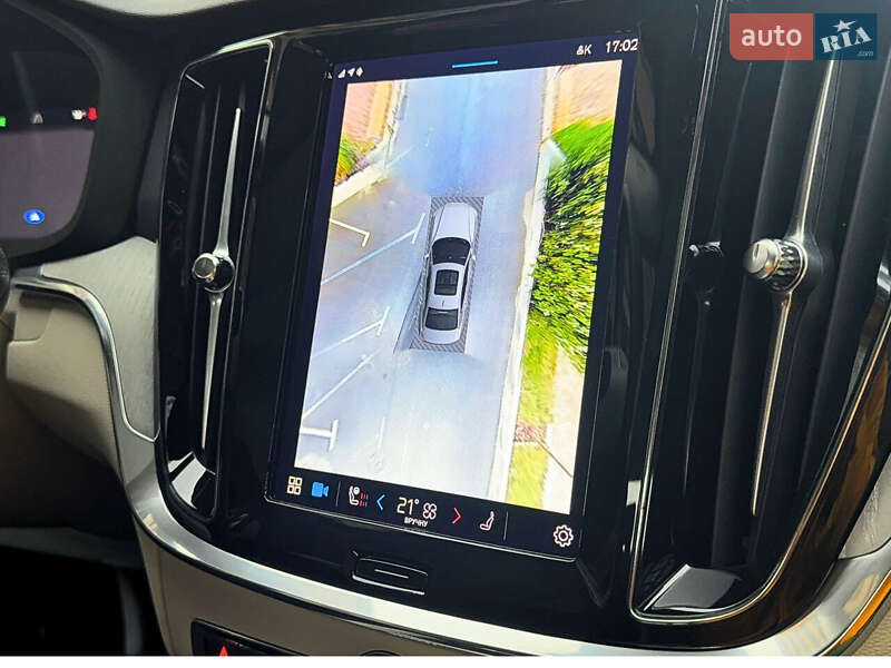 Седан Volvo S60 2024 в Киеве