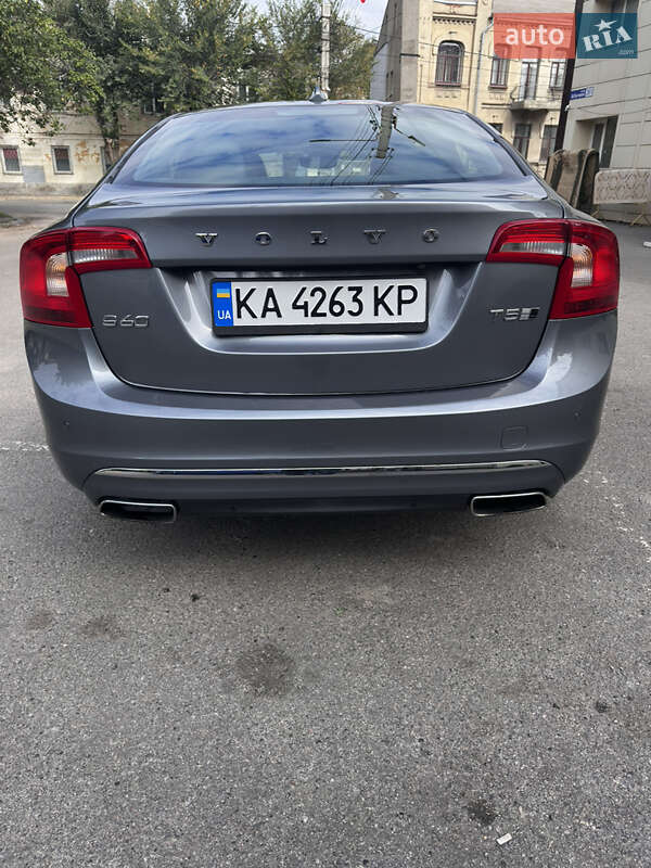 Седан Volvo S60 2016 в Харькове