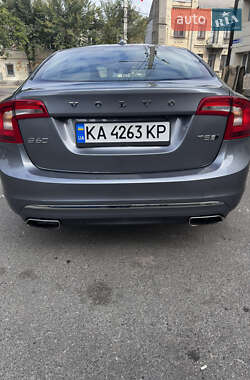 Седан Volvo S60 2016 в 