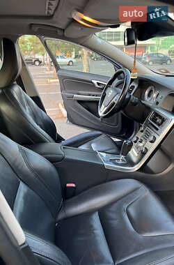 Седан Volvo S60 2012 в 