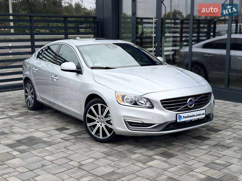 Седан Volvo S60 2014 в 