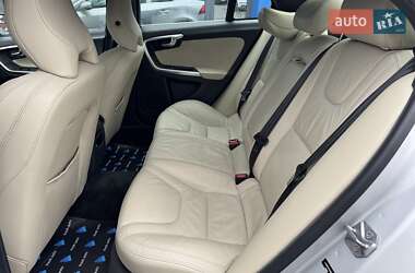 Седан Volvo S60 2014 в 