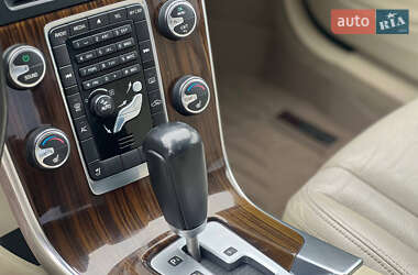 Седан Volvo S60 2011 в 