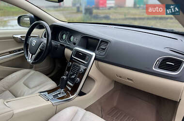 Седан Volvo S60 2011 в 