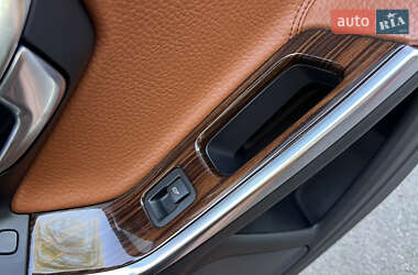 Седан Volvo S60 2012 в 