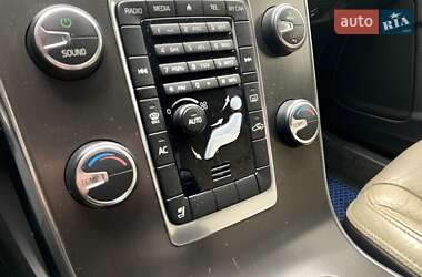 Седан Volvo S60 2011 в 
