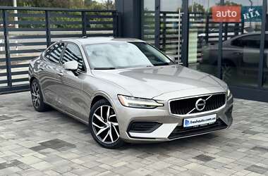 Седан Volvo S60 2019 в Ровно