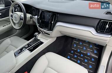 Седан Volvo S60 2019 в 
