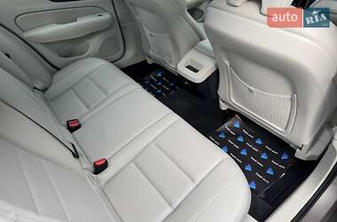 Седан Volvo S60 2019 в 