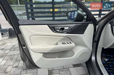Седан Volvo S60 2019 в 