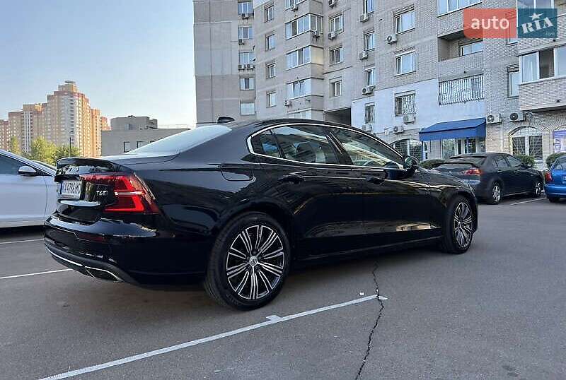 Седан Volvo S60 2019 в Києві