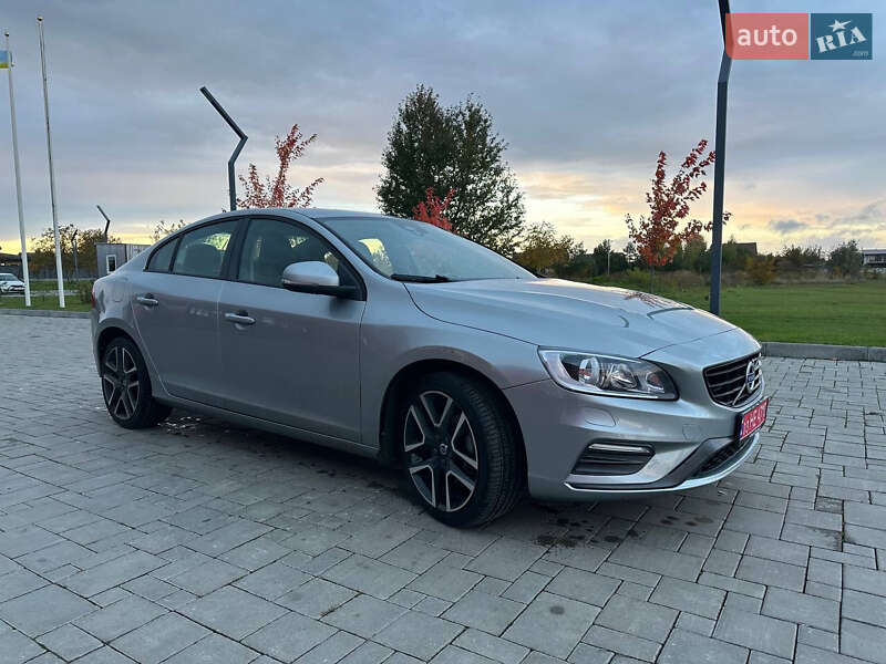 Седан Volvo S60 2017 в Рівному