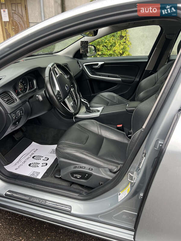 Седан Volvo S60 2017 в Рівному