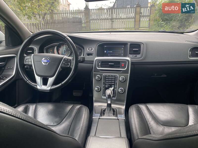 Седан Volvo S60 2013 в Луцке