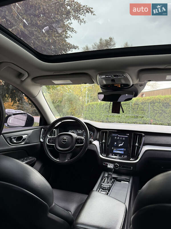Седан Volvo S60 2020 в Киеве