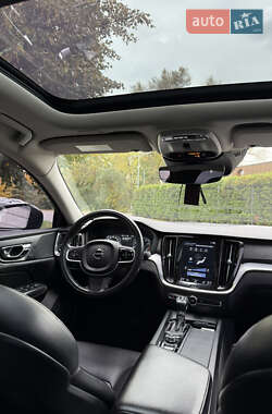 Седан Volvo S60 2020 в 