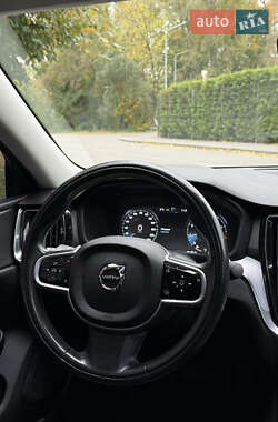 Седан Volvo S60 2020 в 