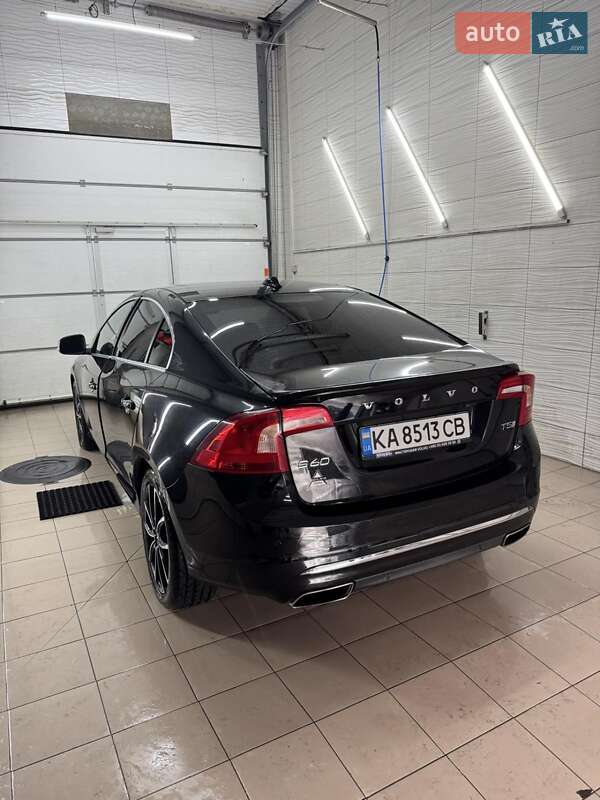 Седан Volvo S60 2017 в Киеве