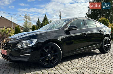 Седан Volvo S60 2016 в Ивано-Франковске