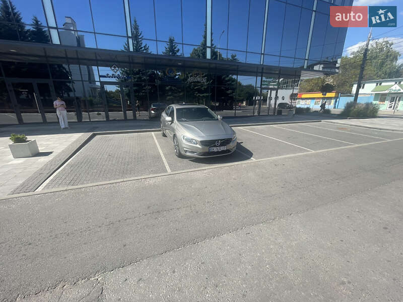 Седан Volvo S60 2014 в Здолбуніві