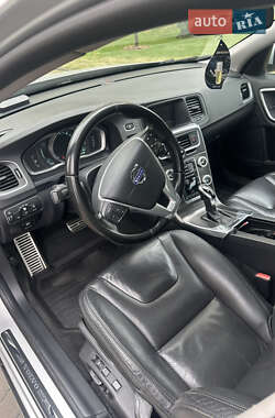 Седан Volvo S60 2013 в 