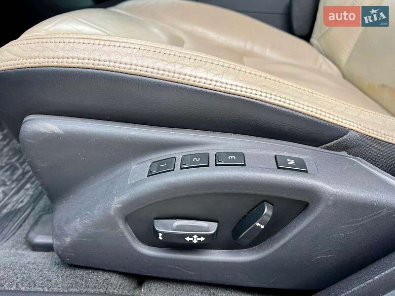 Седан Volvo S60 2012 в Львове