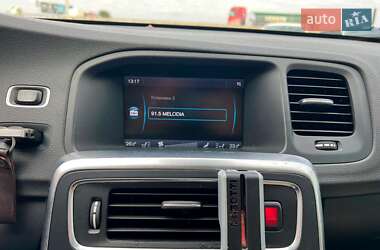 Седан Volvo S60 2012 в 