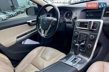 Седан Volvo S60 2012 в 