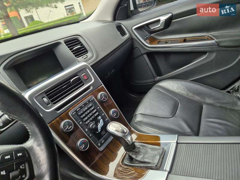 Седан Volvo S60 2012 в Івано-Франківську