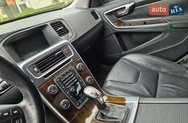 Седан Volvo S60 2012 в 