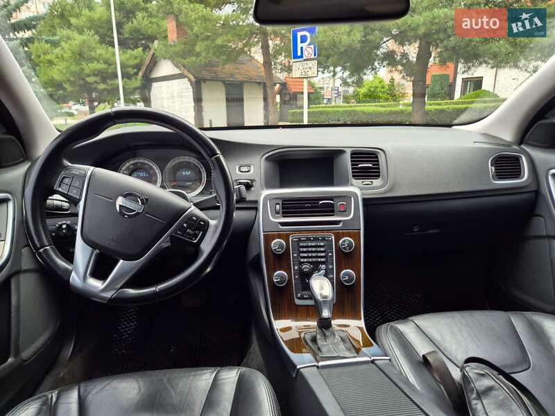 Седан Volvo S60 2012 в Івано-Франківську