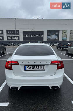 Седан Volvo S60 2016 в 