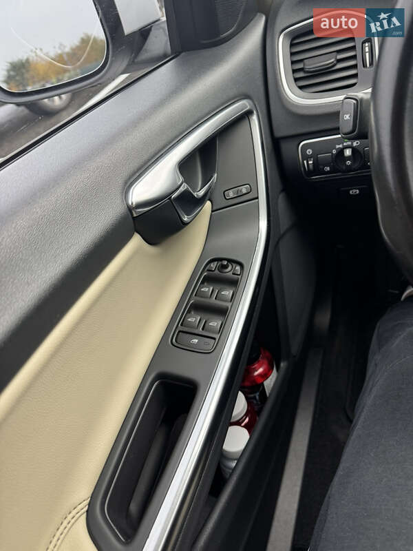 Седан Volvo S60 2016 в Києві